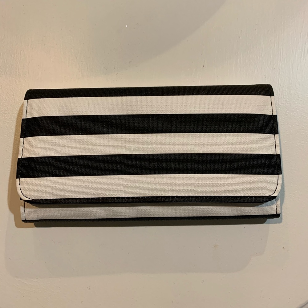 SLIM STRIPED WALLET